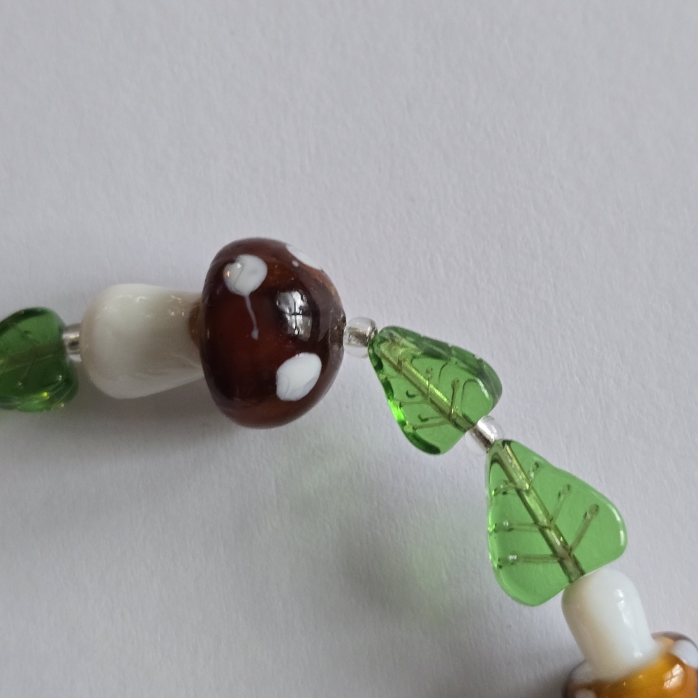 Mushroom bracelet leaves nature goblin fairy goblincore fairycore handmade - Picture 7 of 11
